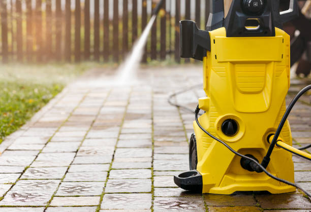 Best Pool Deck Cleaning  in La Blanca, TX